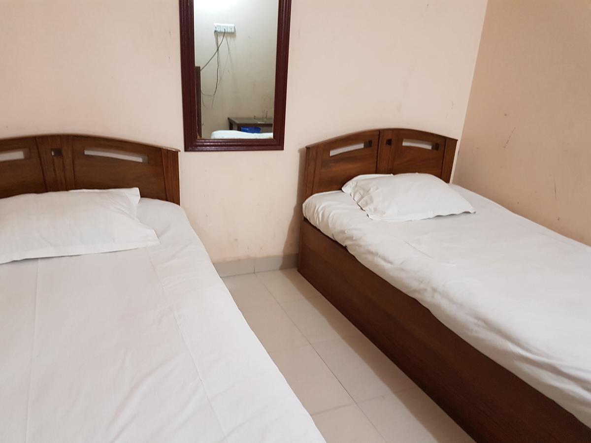 Hotel Diamond Park Dakhin Kattali Екстериор снимка