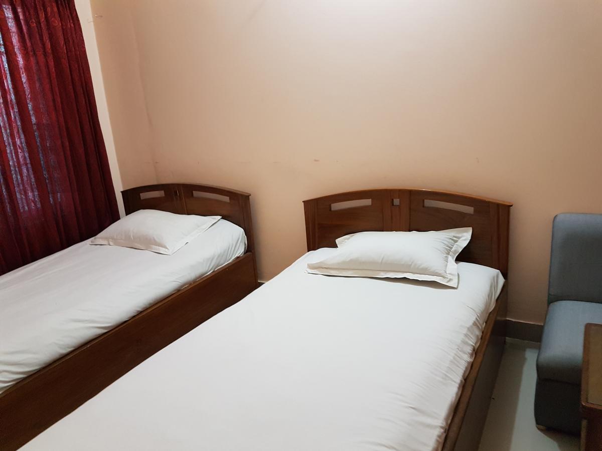 Hotel Diamond Park Dakhin Kattali Екстериор снимка
