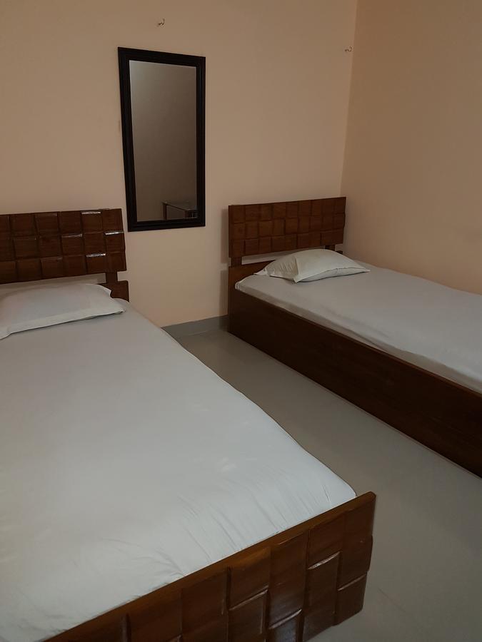 Hotel Diamond Park Dakhin Kattali Екстериор снимка